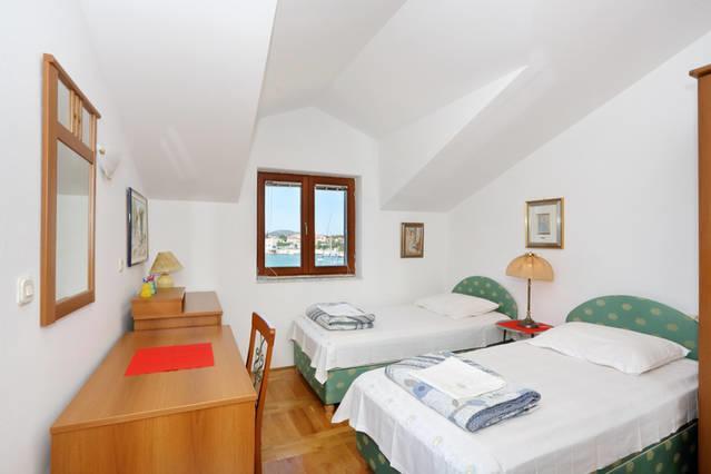 Apartment Sara Pirovac Esterno foto