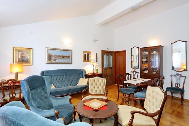 Apartment Sara Pirovac Esterno foto