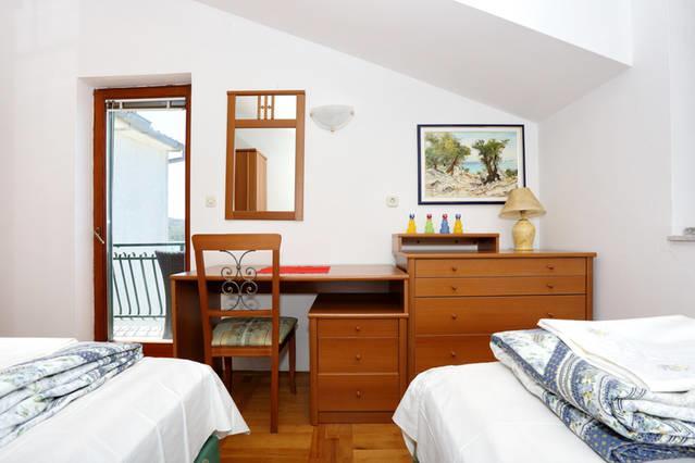 Apartment Sara Pirovac Esterno foto